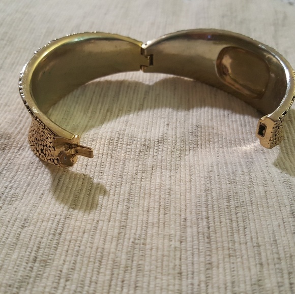 Pebbled Gold & Brown 7" Cuff - Picture 4 of 6